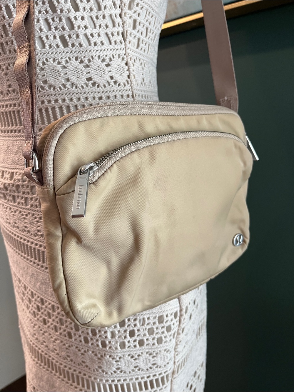 Lululemon Crossbody Shoulder Bag - Picture 3 of 10